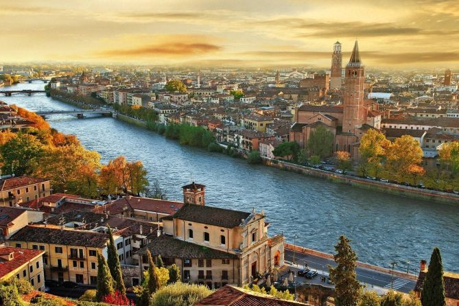 europe-s-verona-city-in-italy-cbaucl6ueo5tkgy3